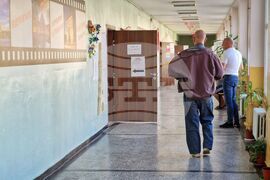 Бургас - парламентарни и евроизбори - начало на изборния ден