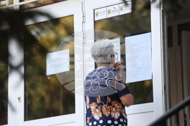 София - парламентарни и евроизбори - начало на изборния ден