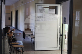 София - парламентарни и евроизбори - начало на изборния ден