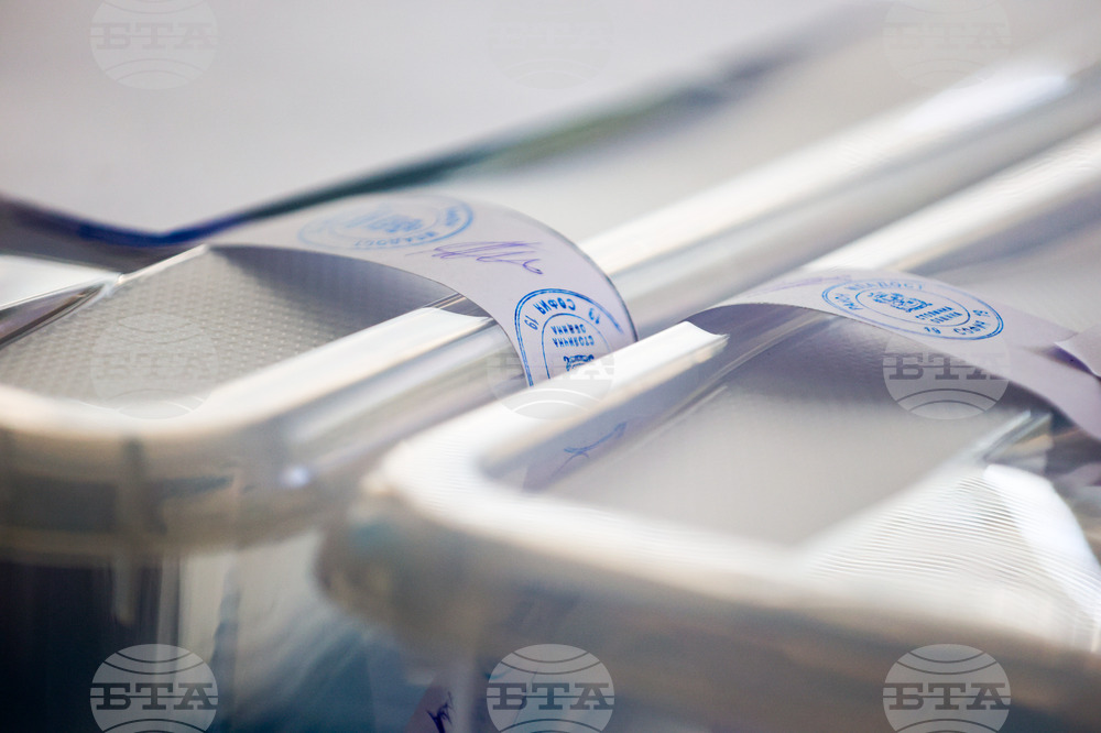 София - парламентарни и евроизбори - начало на изборния ден