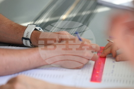 София - парламентарни и евроизбори - начало на изборния ден