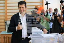 Избори за Европейски парламент и Народно събрание - Кирил Петков - гласуване