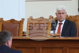 Парламент - заседание