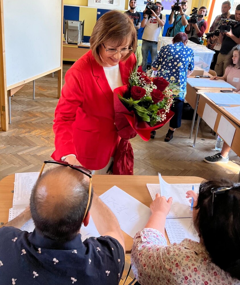 Нинова: Гласувах за мир, социална справедливост и българския интерес на първо място