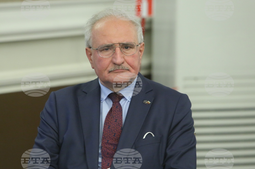 Конференция - „Има ли бъдеще без памет – неприключилата декомунизация“