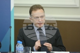 Конференция - „Има ли бъдеще без памет – неприключилата декомунизация“