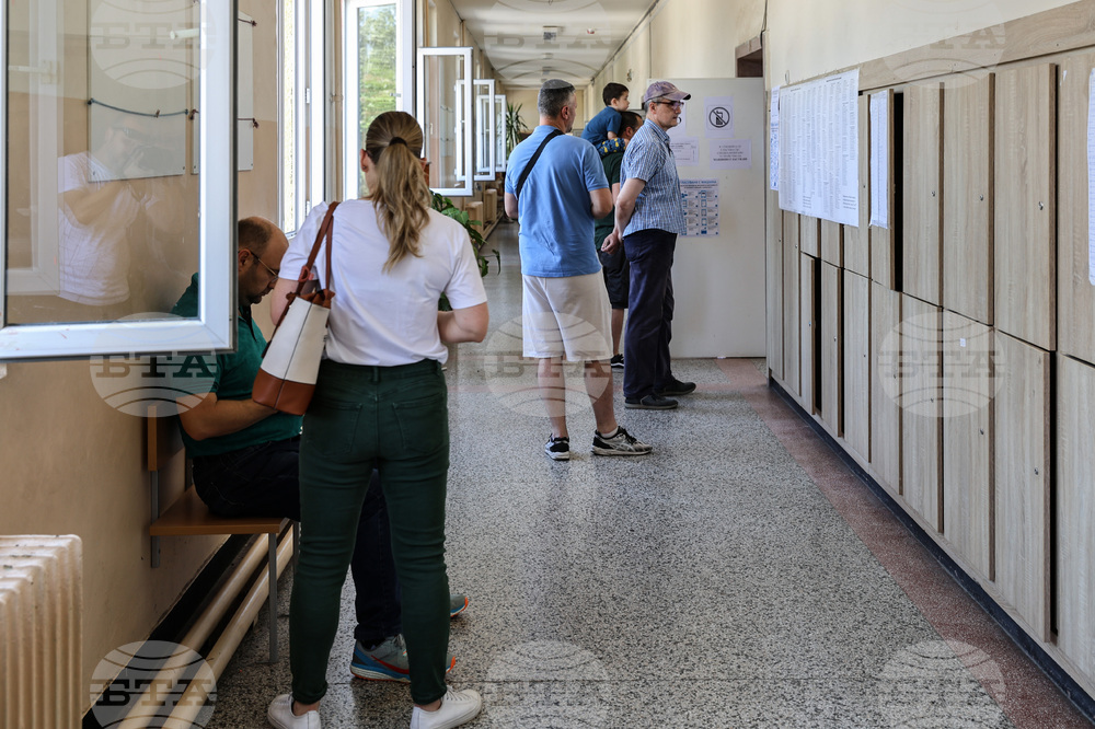 Изборният ден в Пловдив град започна нормално, над 1500 младежи ще гласуват за първи път
