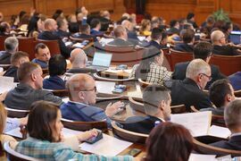 Парламент - заседание - гласуване - Решение за оказване на военна и военно-техническа подкрепа на Украйна и за укрепване на отбранителните способности на България