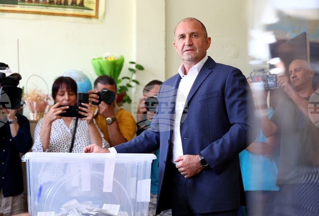 Румен Радев - избори - гласуване