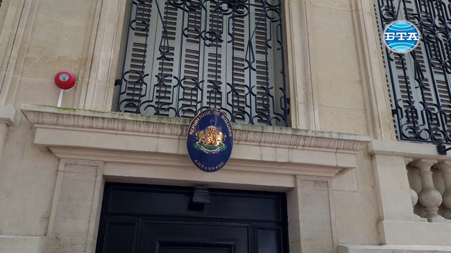 Българите във Франция гласуват на изборите 2 в 1