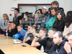 Легендарният гимнастик Йордан Йовчев разказа за успехите си пред студенти и преподаватели в ЮЗУ „Неофит Рилски“ 