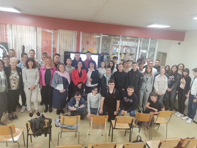 Структурата и функциите на прокуратурата представи прокурор Елица Калпачка пред ученици в Благоевград в рамките на Инициативата „Правосъдие в бъдещето – прокурори и ученици говорят за право“
