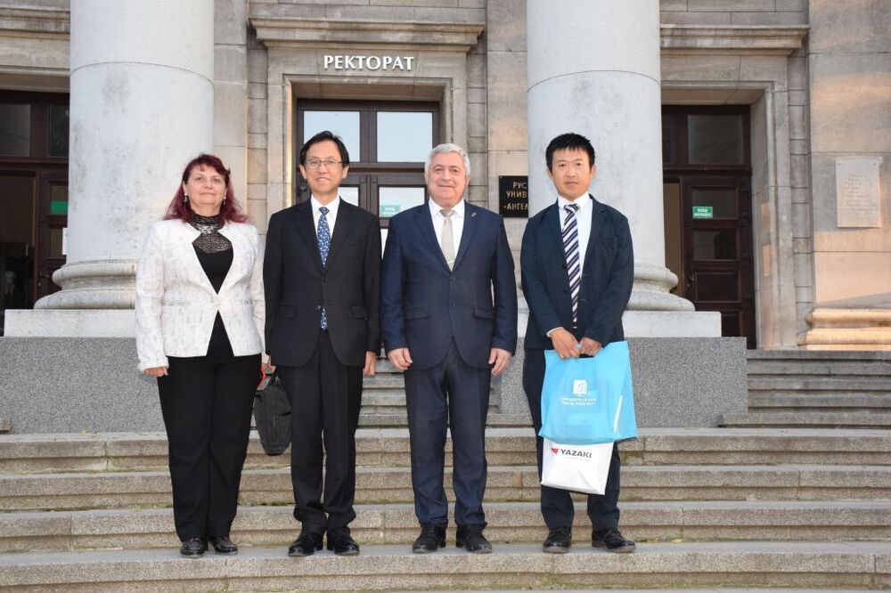 Посланикът на Япония в България бе на посещение в Русенския университет