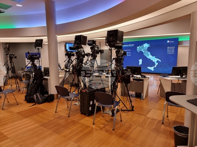  Италия - Рим - втори ден на изборите за Европейски парламент