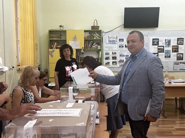 Иван Иванов: Гласувах за един по-добър живот - за спокойно бъдеще