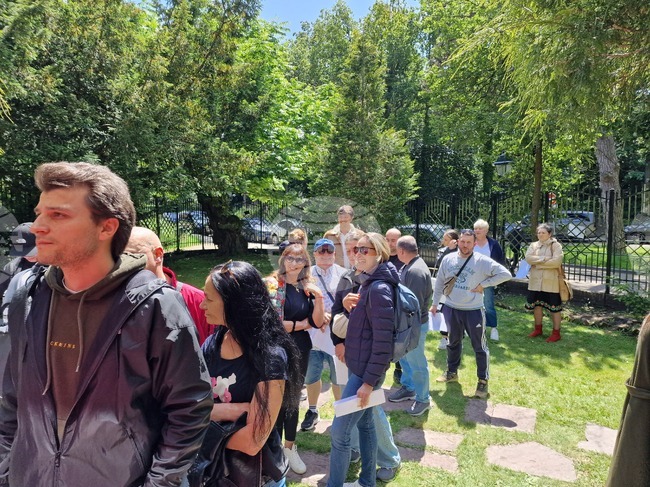 Как биха се отразили предсрочните парламентарни избори на българите, които работят или учат в Нидерландия?