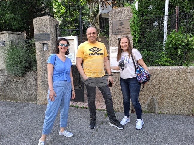 Хърватия - български избиратели пред секцията в Загреб