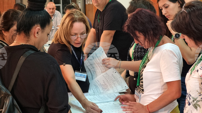 Добрич - изборен ден - приемане на протоколи