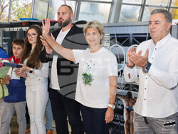 Весела Лечева поздрави стотици млади плувци, които участваха в турнира „Замората“