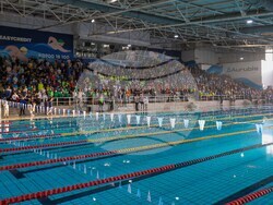 Весела Лечева поздрави стотици млади плувци, които участваха в турнира „Замората“