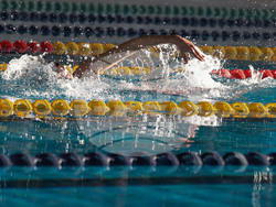 Весела Лечева поздрави стотици млади плувци, които участваха в турнира „Замората“