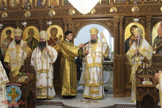 Столичният храм "Св. Андрей Първозвани" е обновен, а наместникът на Светия синод отслужи първата литургия след освещаването му
