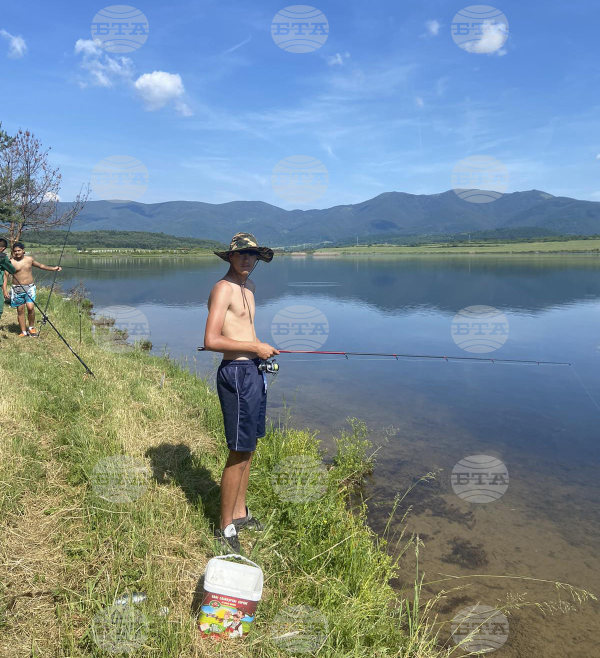 Село Ярловци - ученици - риболов - обучение