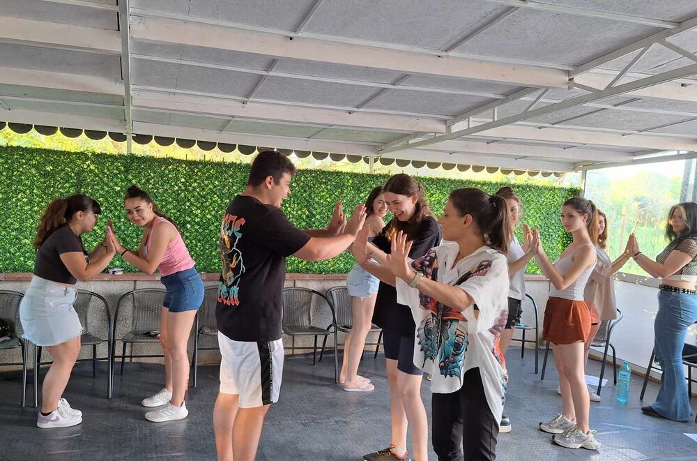 Община Разград: Ученици от три разградски училища участваха в обучителен тренинг на тема „Емоционална интелигентност 