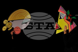 Бургас - Отвъд стената - спектакъл