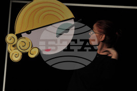 Бургас - Отвъд стената - спектакъл