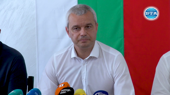 Минималната цел за трима депутати в Европейския парламент е постигната, но това далеч не ни задоволява, коментира Костадин Костадинов