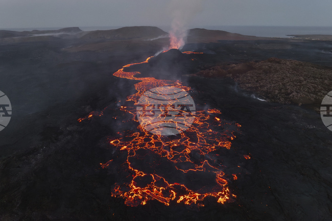 Вулкан в Исландия изригна за дванадесети път от 2021 г. насам