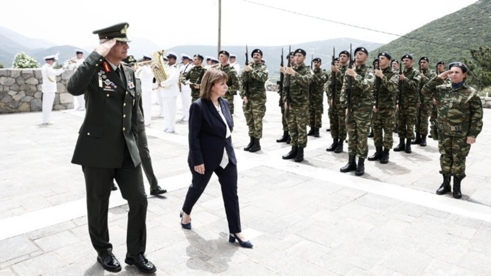 АНА-МПА: Гръцкият президент присъства на отбелязването на 80-ата годишнина от клането в Дистомо