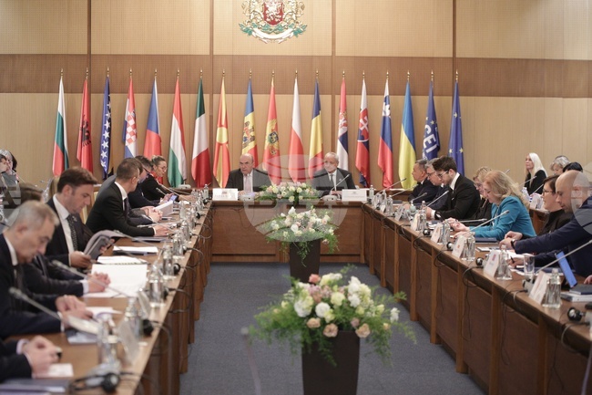 ЦЕИ - външни министри - среща 