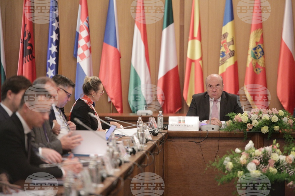 ЦЕИ - външни министри - среща - Николай Милков