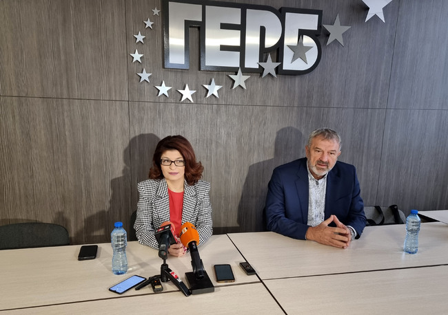 ГЕРБ-СДС очаква утрешната среща с "Продължаваме Промяната" да бъде коректна, заяви Десислава Атанасова