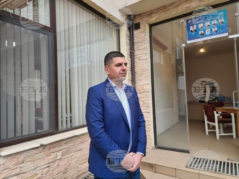 Редовно правителство трябва да има, избори на прага на зимата ще бъдат много лош изход за страната, смята Ивайло Мирчев от „Демократична България“