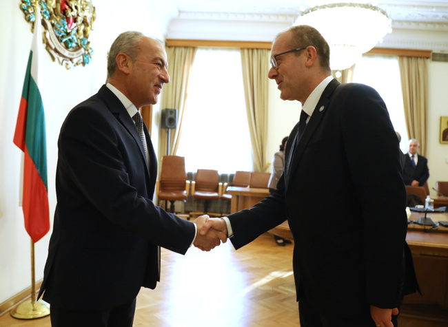 Премиерът Гълъб Донев се срещна с регионалния директор на СЗО за Европа д-р Ханс Клуге