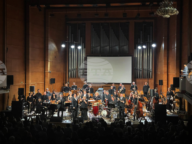 "Светът на киното в музика" - концерт-спектакъл