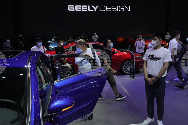 "Рено" и китайската "Джийли" разширяват съвместната си дейност в Бразилия