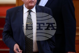 Парламент - извънредно заседание