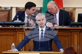 Парламент - извънредно заседание - Костадин Костадинов