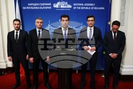 Парламент - Продължаваме Промяната - брифинг