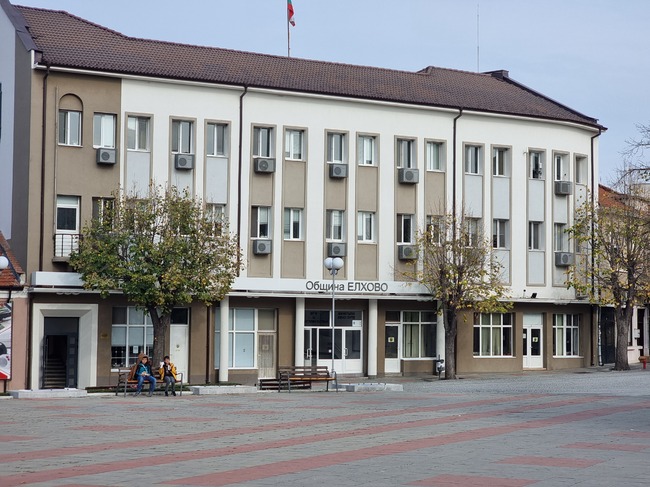 Президентът Румен Радев ще присъства на отбелязването на 100-годишнината от обявяването на Елхово за град