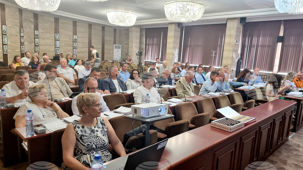 Общинските съветници на Добрич приеха Общинска стратегия за подкрепа за личностно развитие на децата и учениците в Община Добрич