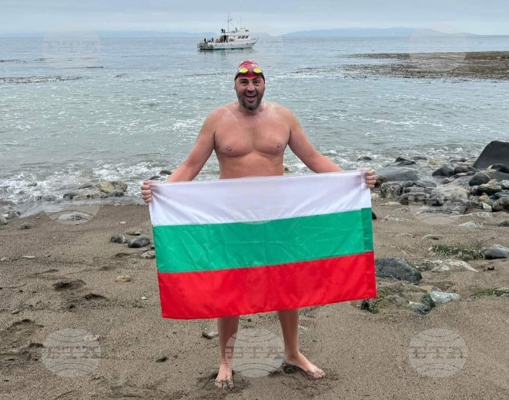 Peter Stoychev Becomes 11th Person Worldwide to Swim from Northern Ireland to Scotland in Under 10 Hours