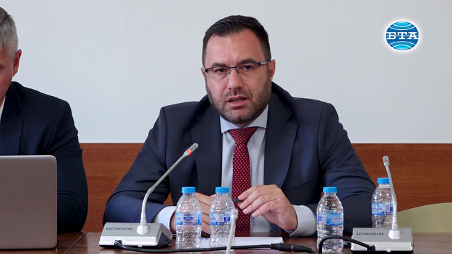 КЕВР може да повиши цената на тока за бита от 1 юли с повече от предвиденото, ако борсовите цени продължат да растат, заявиха от регулатора