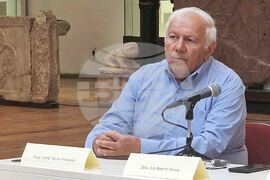 НАИМ-БАН - изложба - пресконференция - Васил Николов