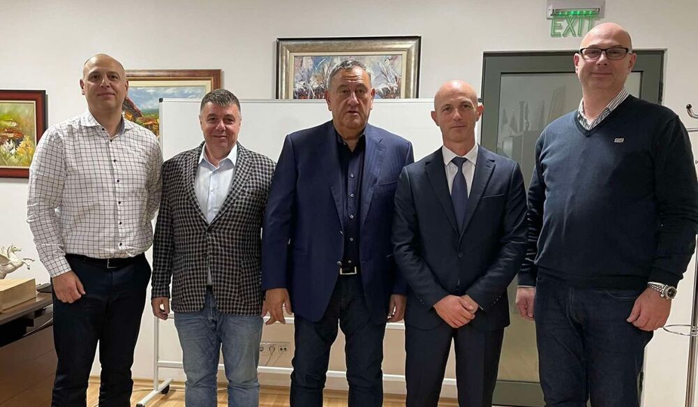 Председателят на регионалната комисия в НС търси решения за строителния сектор във връзка с инфлацията  