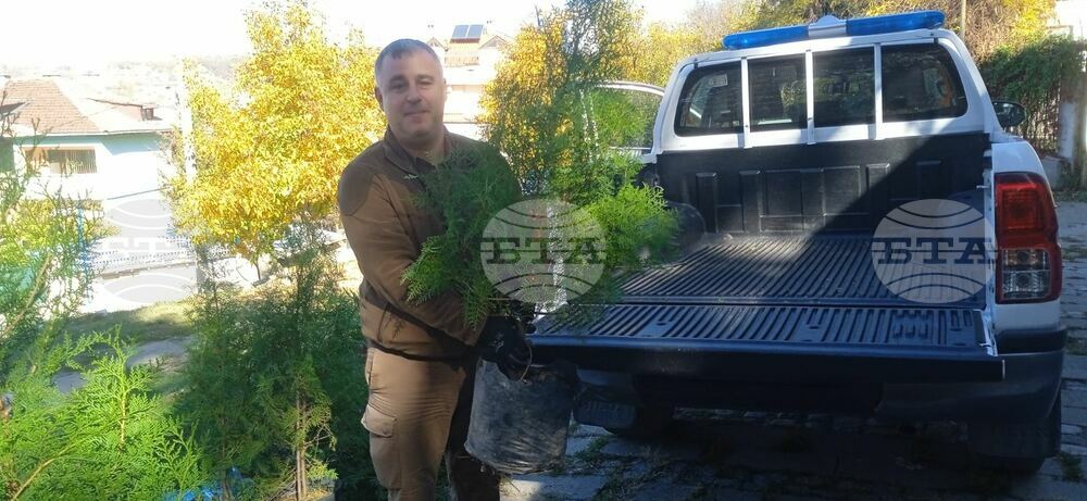 Югозападното държавно предприятие дари дръвчета по повод 115-ата годишнина на Инспекцията по труда